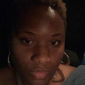 Meet your Posher, Brittney